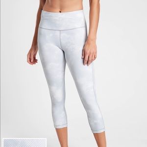 Athleta White Capri